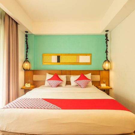 Hotel Capital O 852 The Silk At Dago Bandung Exterior foto