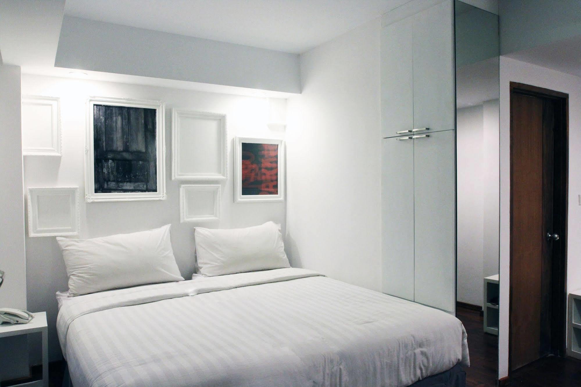 Hotel Capital O 852 The Silk At Dago Bandung Exterior foto