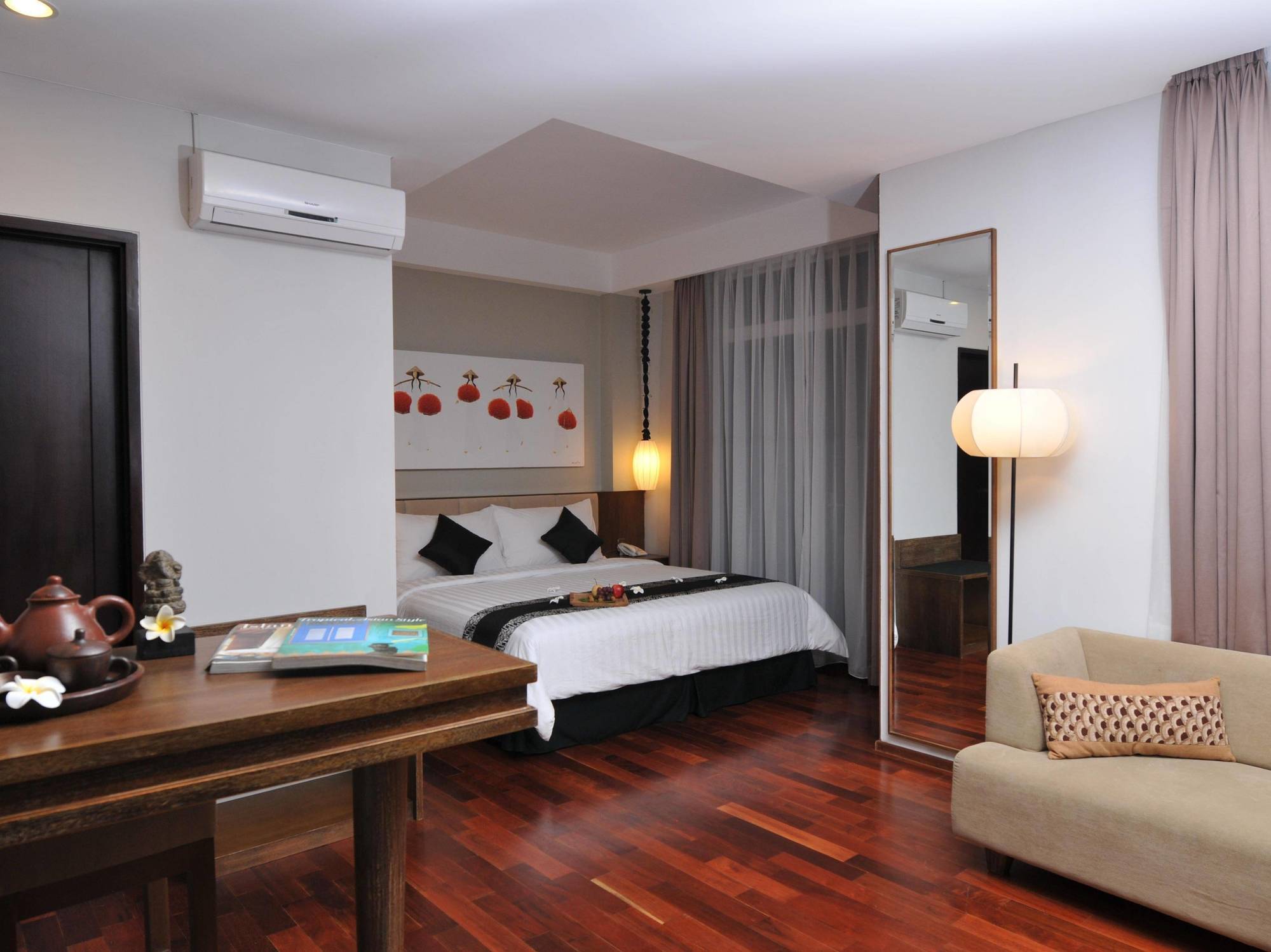 Hotel Capital O 852 The Silk At Dago Bandung Exterior foto