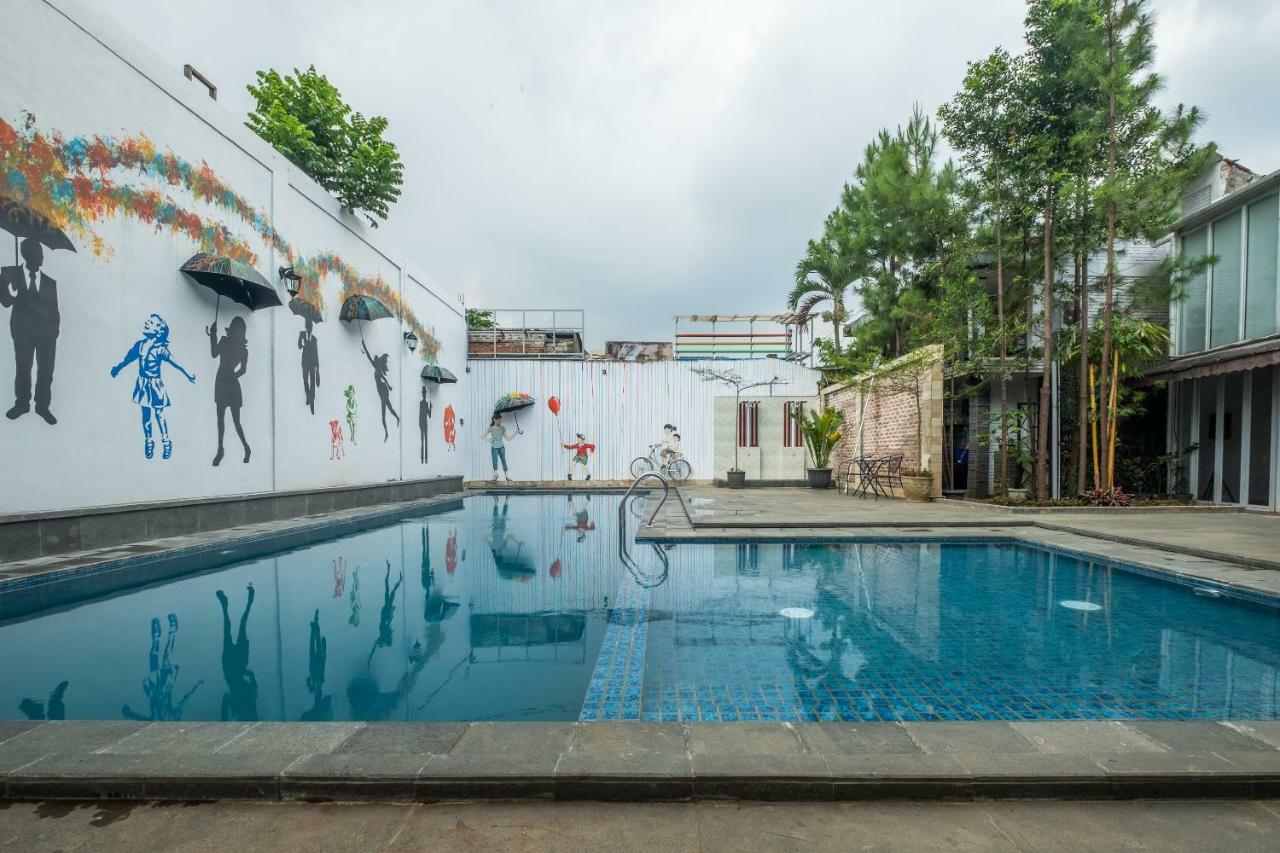 Hotel Capital O 852 The Silk At Dago Bandung Exterior foto