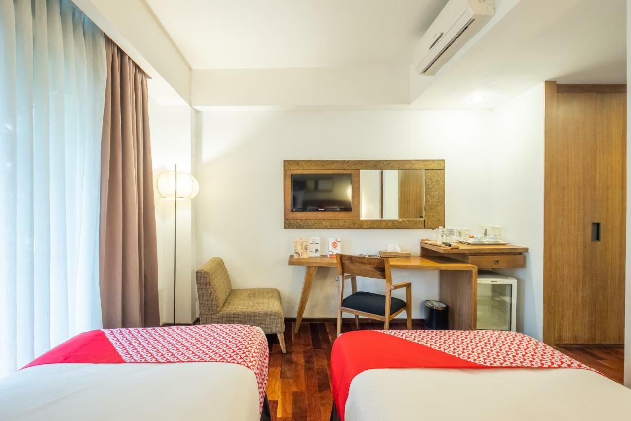 Hotel Capital O 852 The Silk At Dago Bandung Exterior foto