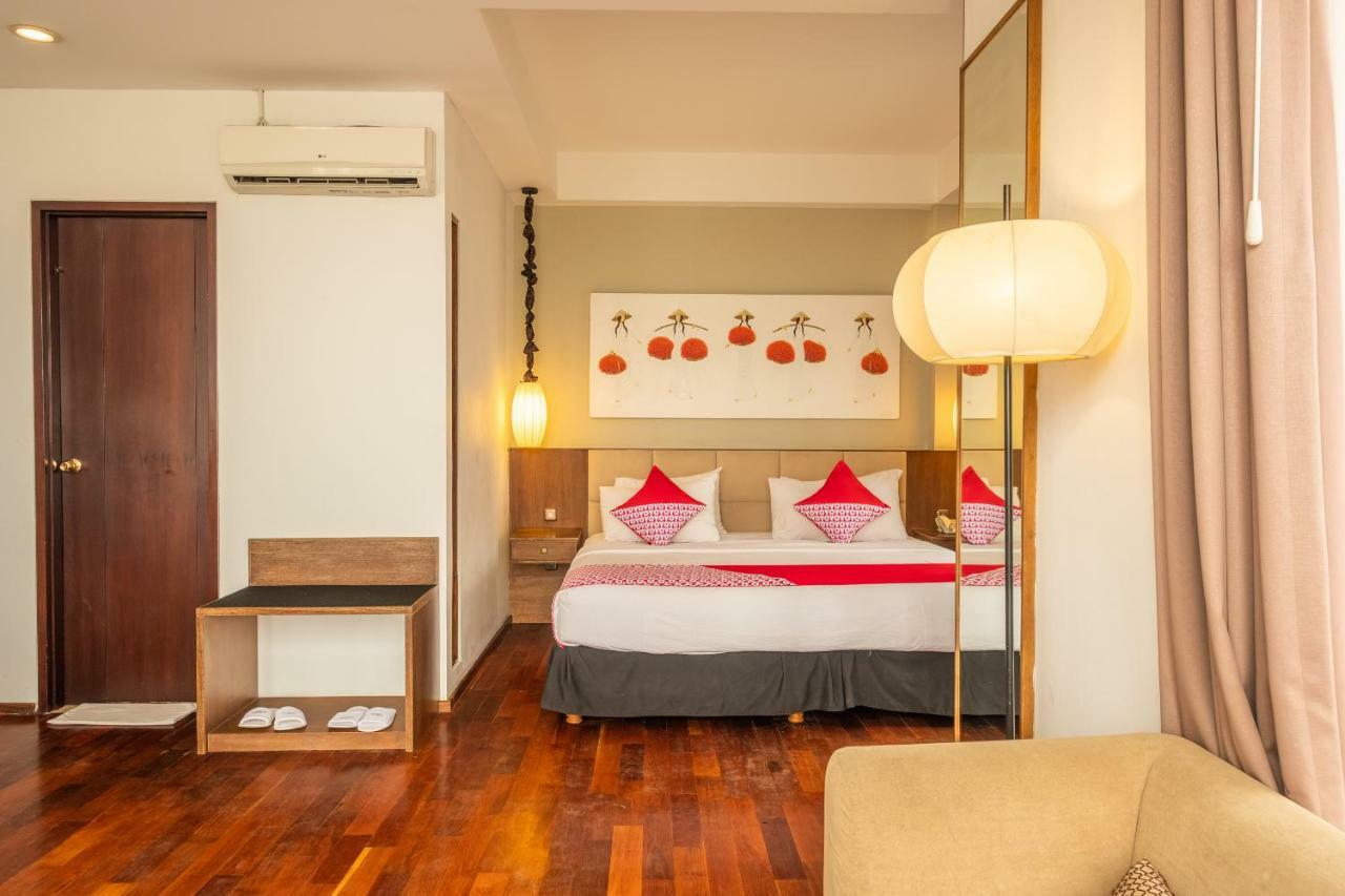 Hotel Capital O 852 The Silk At Dago Bandung Exterior foto